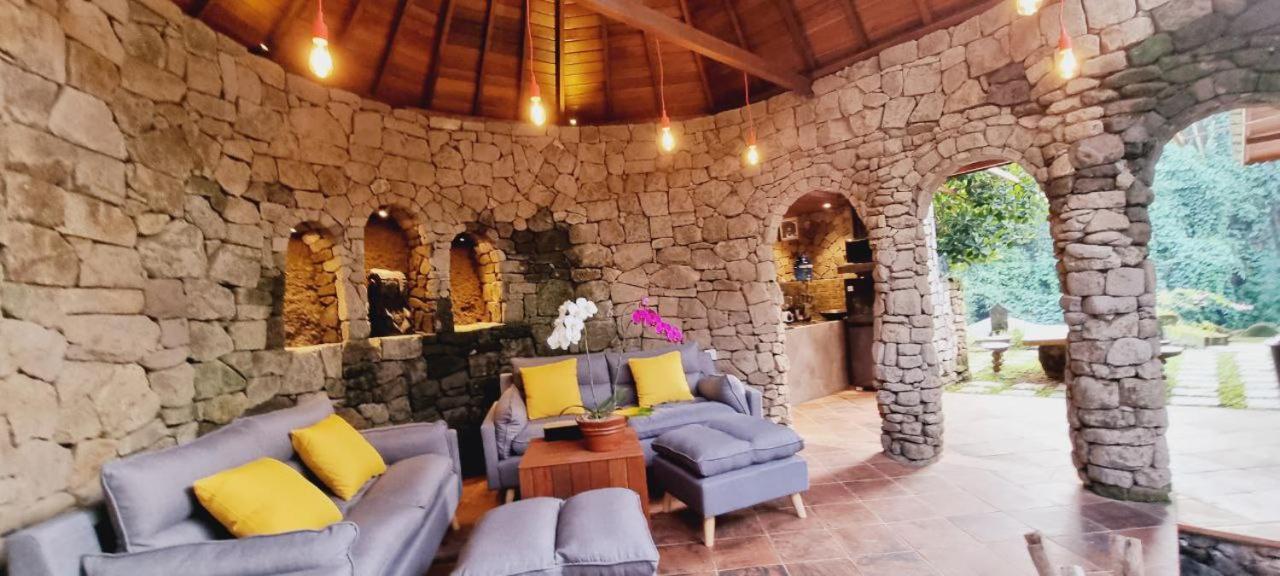 Avalon Ubud Castle & Spa المظهر الخارجي الصورة